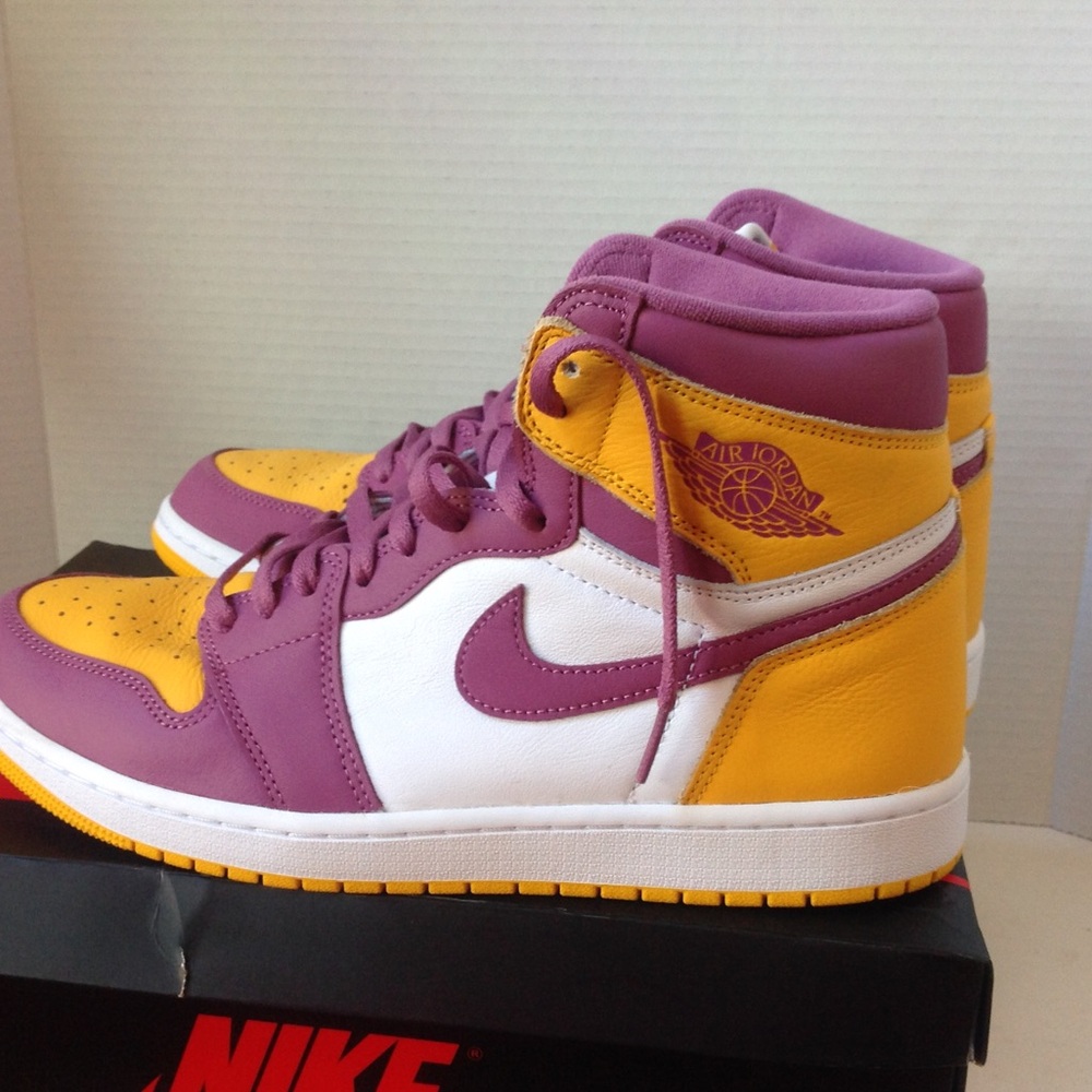 NIKE Air Jordan 1 Retro High Brotherhood Sneakers